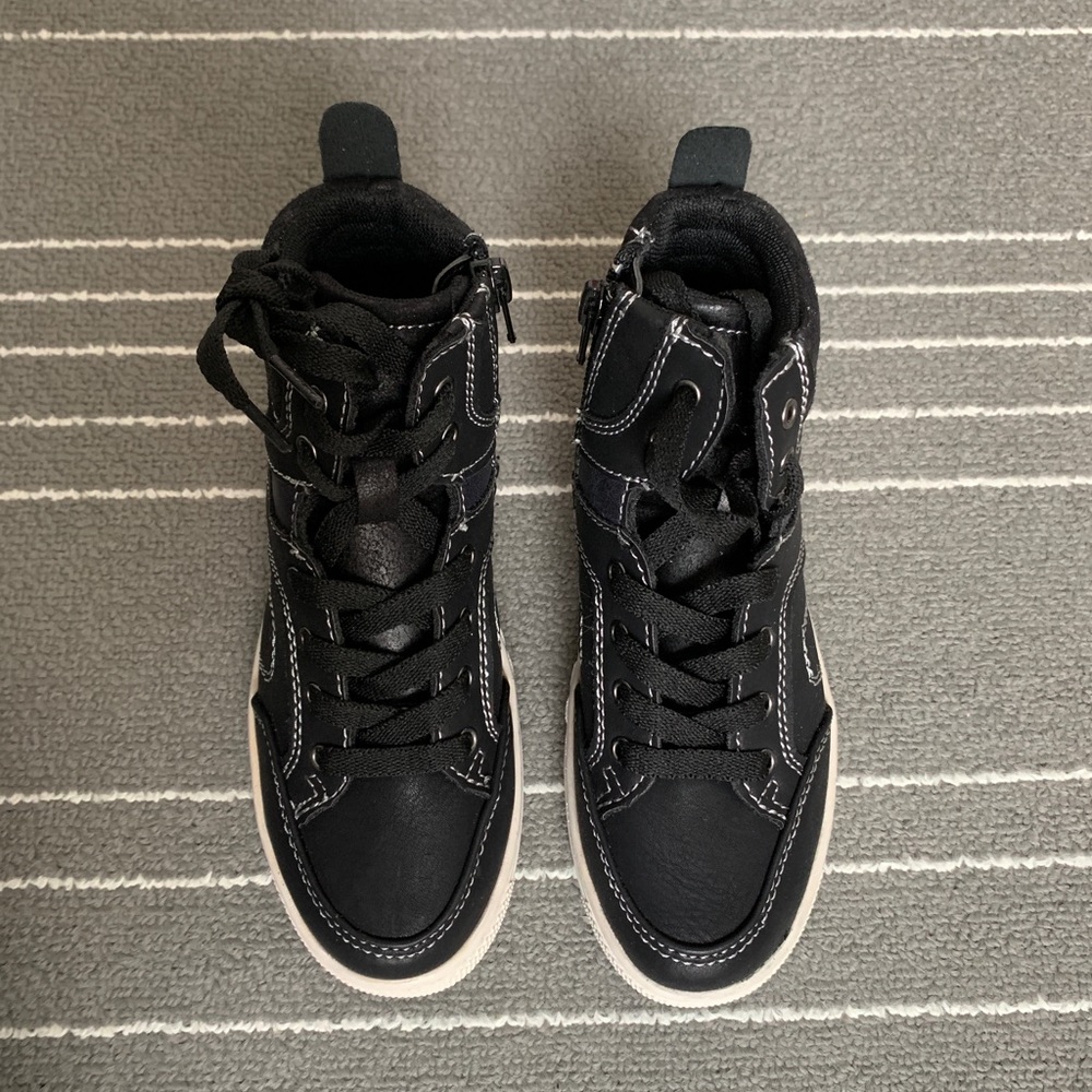 Brand New Steve Madden Black Suede High Top Shoes (Size 12)